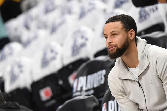 爱游戏体育平台 库里生涯助攻数据统计 